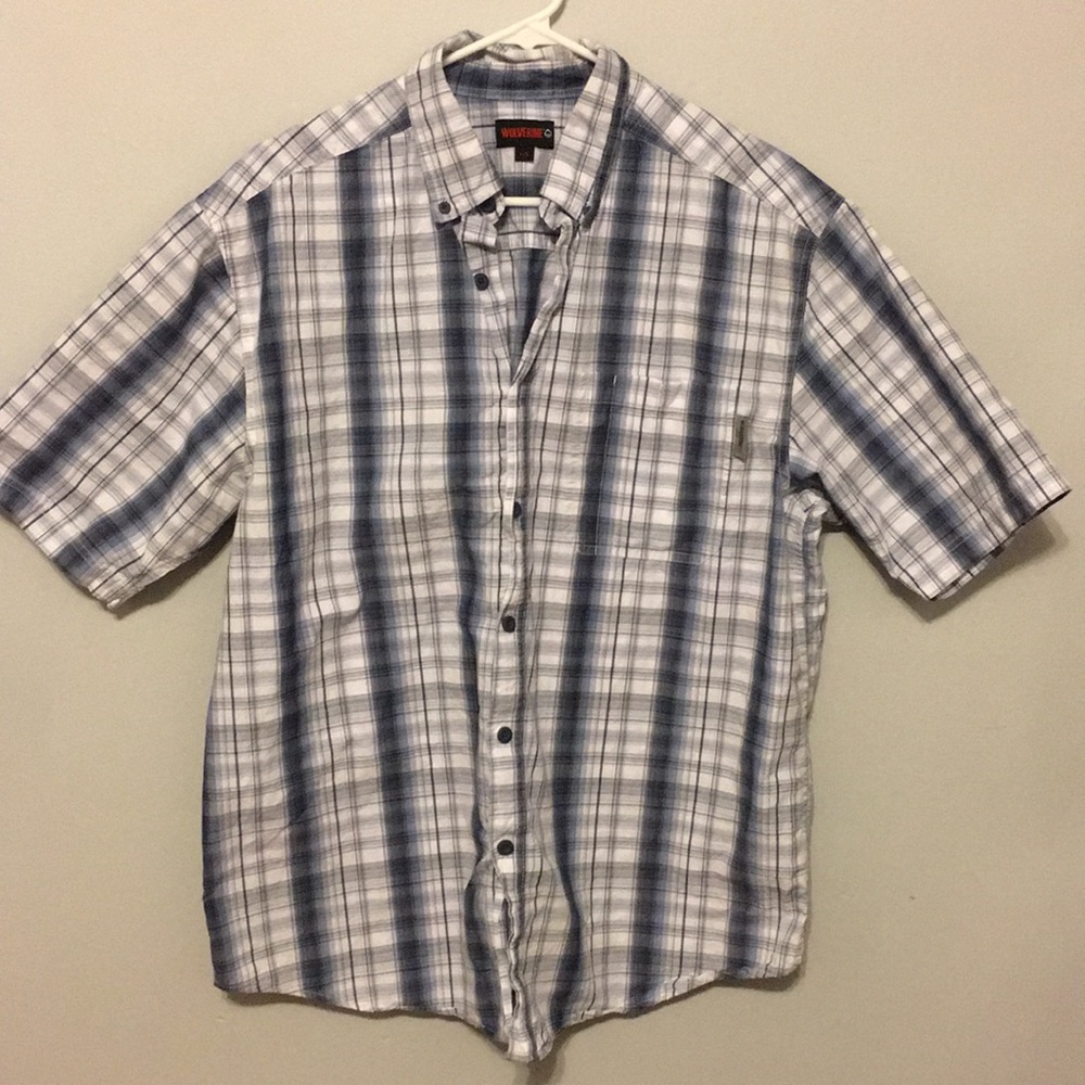 Men’s short sleeved dress shirt